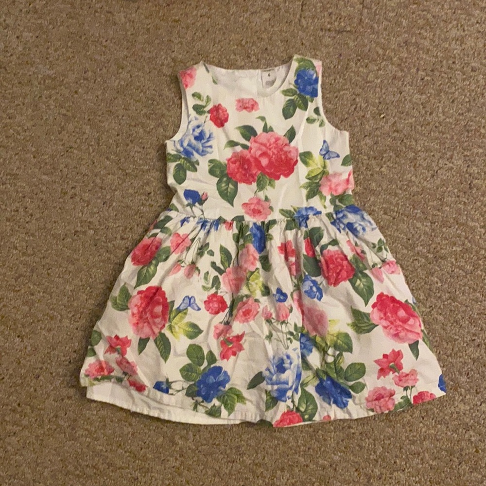 Carter’s girls Dress. Size 4